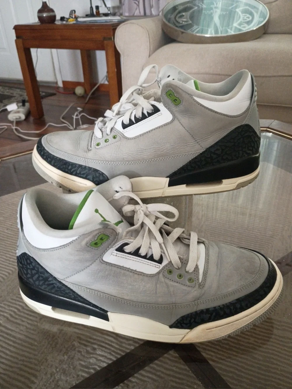 Jordan selling pre